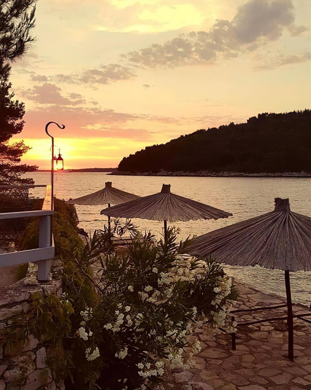 Holiday Home Sunny Side Vela Luka Dış mekan fotoğraf